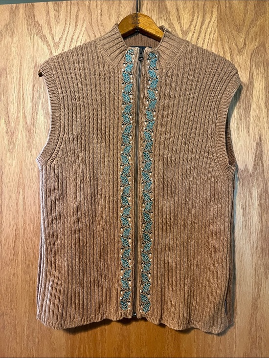 Woolrich Sweaters - Woolrich Brown Ribbed Zip-Front Sweater Vest with Teal Floral Trim